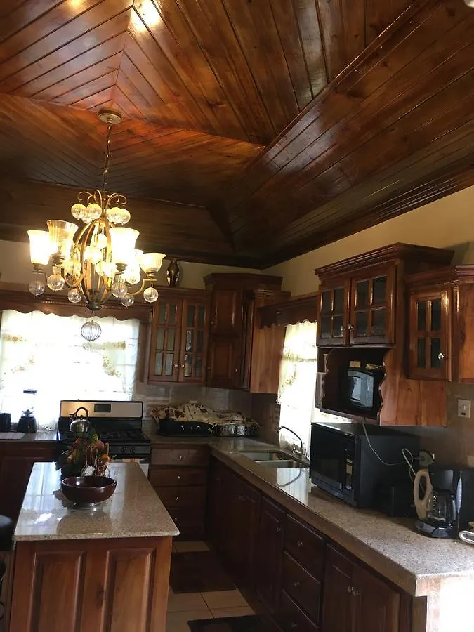 7Th Heaven Bed & Breakfast Southfield