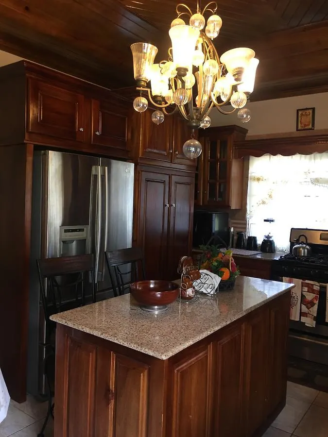 7Th Heaven Bed & Breakfast Southfield