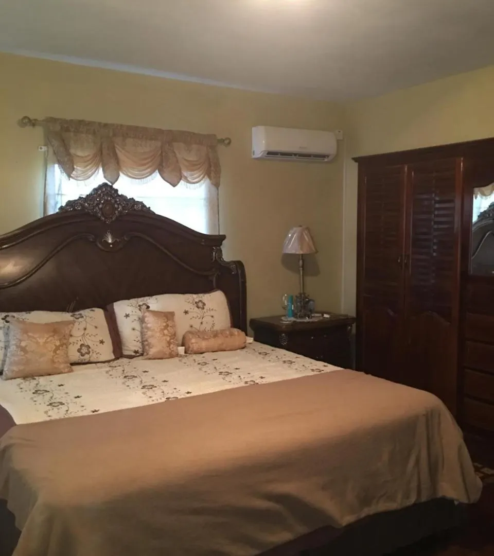 7Th Heaven Bed & Breakfast Southfield Jamaica